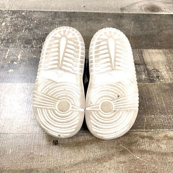 Jordan fadeaway toddler 6c shoes black red athletic sneakers - Picture 10 of 10